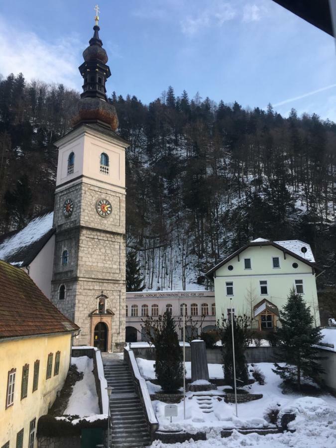 Отель Pension Kirchenwirt Бад-Ишль Экстерьер фото